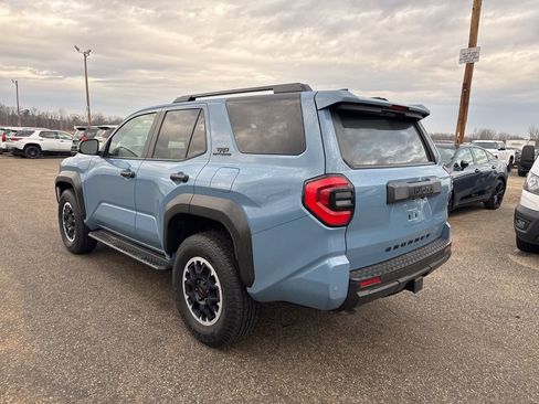Used 2025 Toyota 4Runner TRD Off-Road image 2