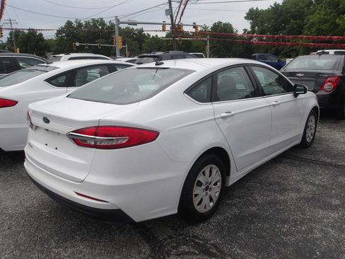 Used 2019 Ford Fusion S FWD image 4