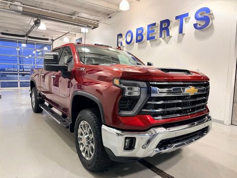 Used 2026 Chevrolet Silverado 2500 LTZ w/ LTZ Premium Package image 2