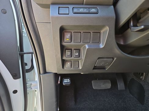 New 2025 Nissan Frontier SV AWD/4WD image 16