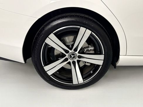 Certified 2025 Mercedes-Benz C 300 Sedan image 33