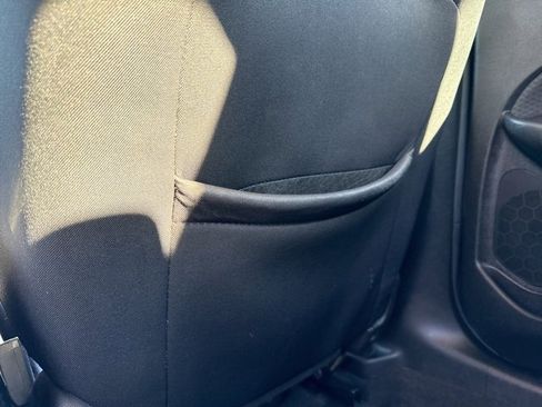 Used 2017 Chevrolet Malibu LT image 40