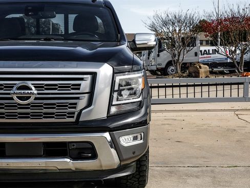 Used 2020 Nissan Titan Platinum Reserve w/ Moonroof Package image 51