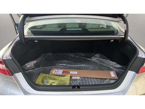 Used 2021 Toyota Camry SE w/ Convenience Package image 16