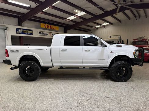 Used 2022 RAM 2500 Laramie w/ Safety Group B AWD/4WD image 9