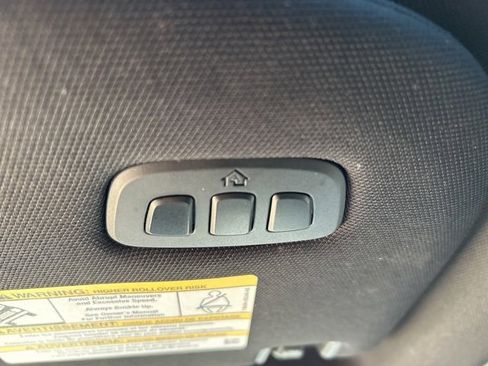 Used 2022 Ford F450 Platinum w/ FX4 Off-Road Package image 31