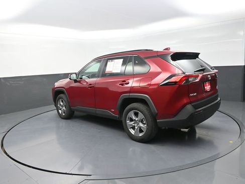 Used 2025 Toyota RAV4 XLE AWD/4WD image 49