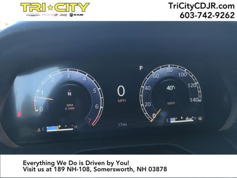 New 2025 Jeep Grand Cherokee Altitude image 15