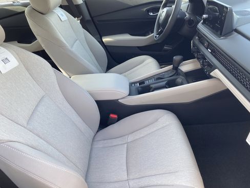 New 2026 Honda Accord SE image 9