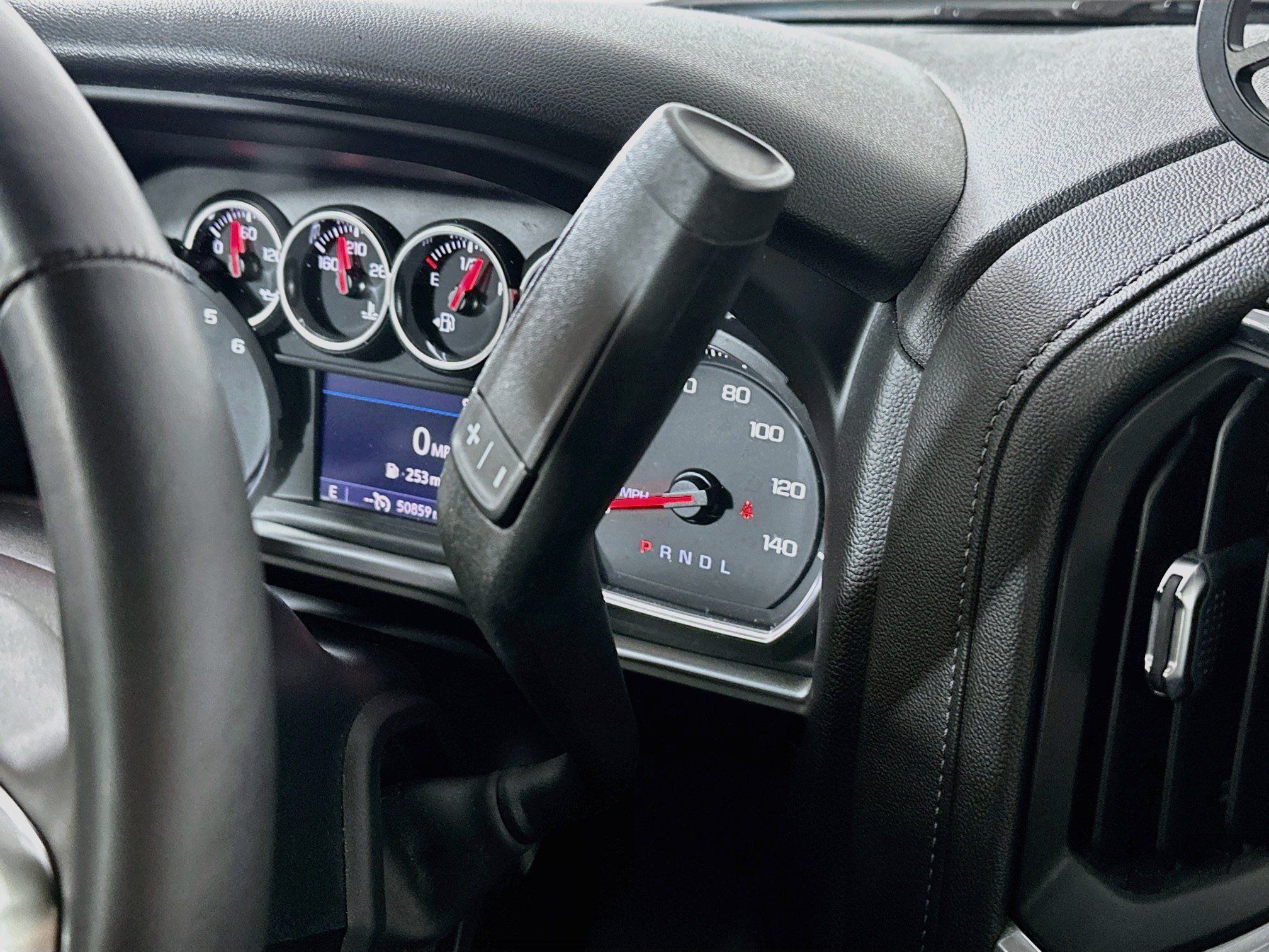Used 2022 Chevrolet Silverado 1500 LT Trail Boss w/ Convenience Package II AWD/4WD image 16