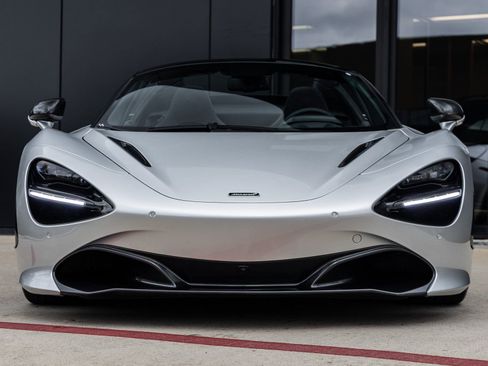 Used 2020 McLaren 720S Spider image 5