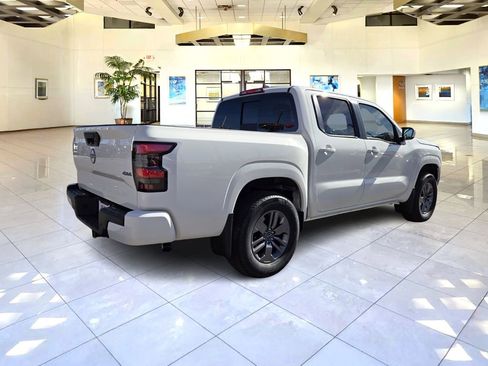 New 2026 Nissan Frontier SV w/ SV Convenience Package AWD/4WD image 4