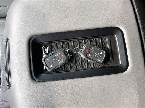 Used 2016 Chevrolet Tahoe LT w/ Luxury Package image 14