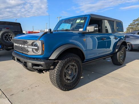 New 2025 Ford Bronco Badlands image 7