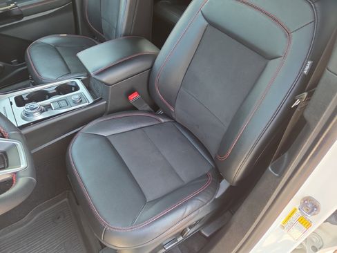 Used 2023 Ford Explorer ST-Line w/ Class IV Trailer Tow Package AWD/4WD image 13