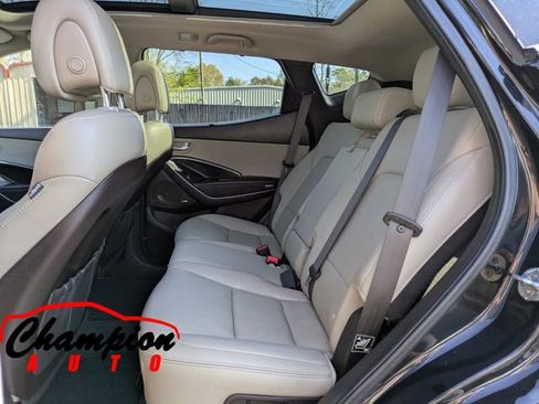 Used 2017 Hyundai Santa Fe Sport image 18