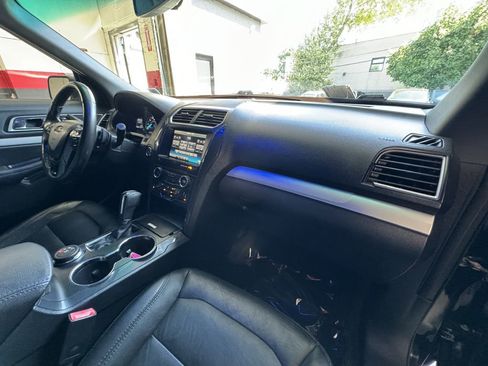 Used 2016 Ford Explorer XLT w/ Equipment Group 202A image 17