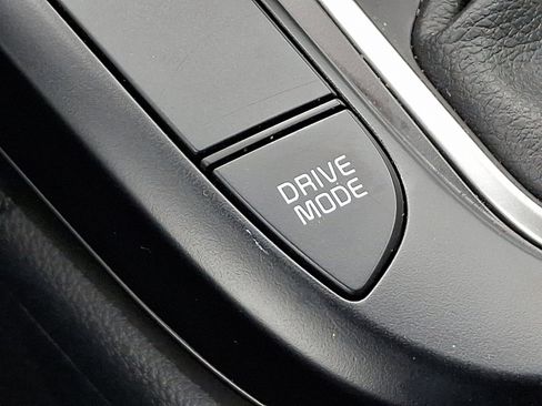 Used 2025 Kia Soul LX FWD image 23