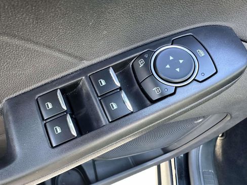 Used 2022 Ford Escape SEL image 10