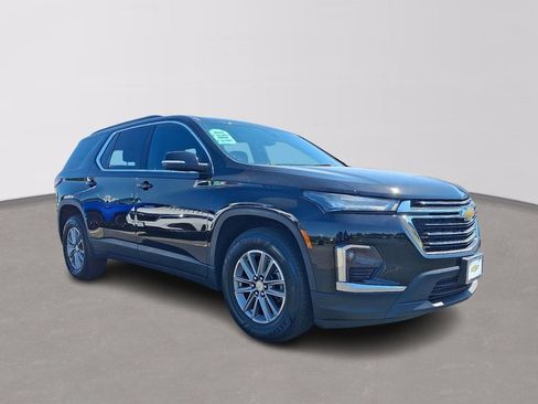Certified 2023 Chevrolet Traverse LT FWD image 3