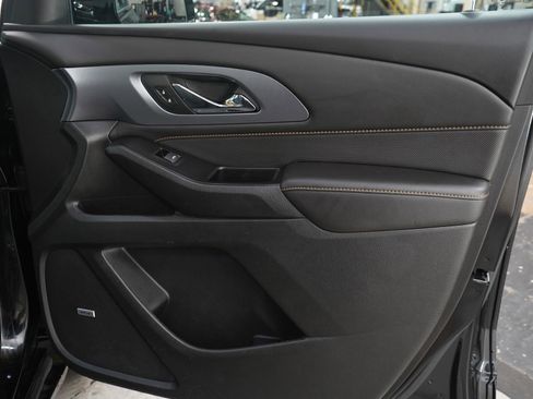 Used 2020 Chevrolet Traverse Premier w/ Redline Edition AWD/4WD image 9
