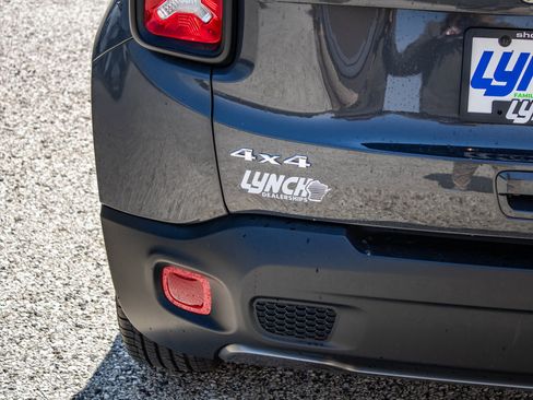 Used 2023 Jeep Renegade Limited AWD/4WD image 12