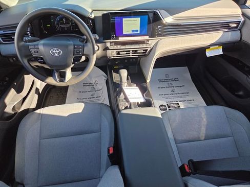 New 2026 Toyota Camry LE image 9