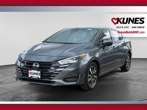 Used 2025 Nissan Versa SV FWD image 5
