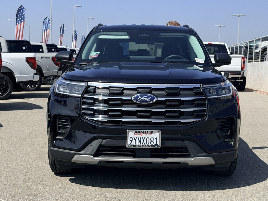 Used 2026 Ford Explorer Active RWD image 2