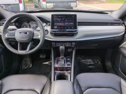 Used 2026 Jeep Compass Limited AWD/4WD image 14