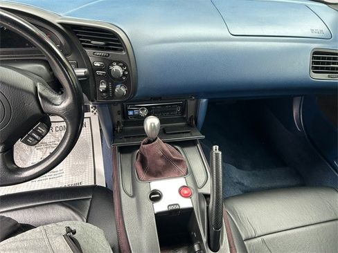 Used 2004 Honda S2000 image 11