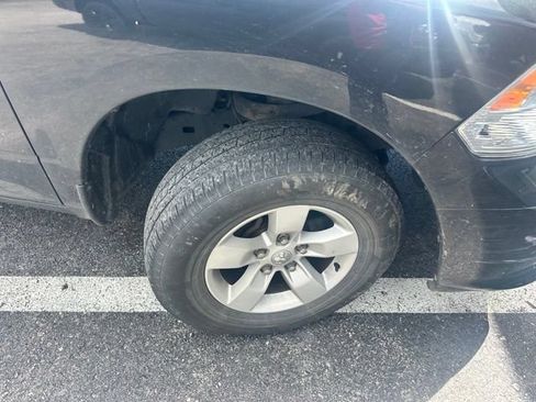 Used 2018 RAM 1500 Express AWD/4WD image 5