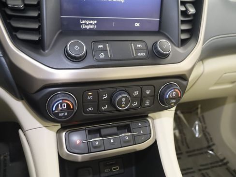 Used 2023 GMC Acadia Denali w/ Denali Ultimate Package AWD/4WD image 31