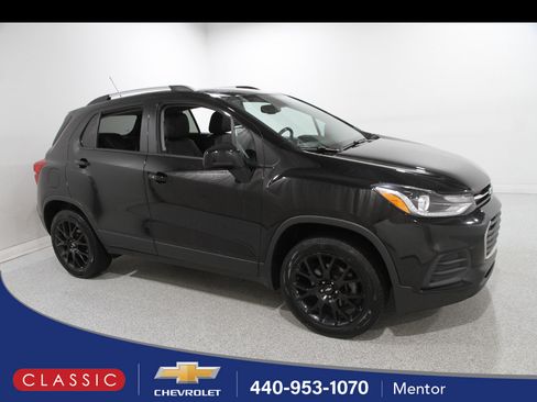 Certified 2022 Chevrolet Trax LT w/ Premium Seat Package image 1