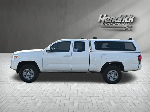 Used 2021 Toyota Tacoma SR w/ SR Convenience Package RWD image 6