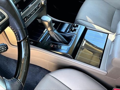 Used 2020 Lexus GX 460 Premium w/ Premium Package AWD/4WD image 17