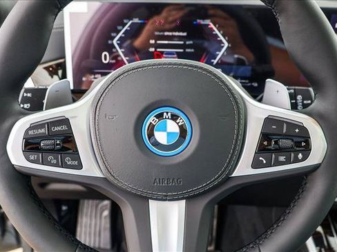 New 2026 BMW X5 xDrive50e w/ Executive Package AWD/4WD image 14