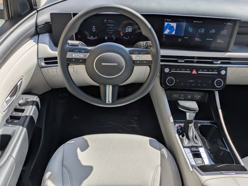 New 2026 Hyundai Tucson SEL image 18