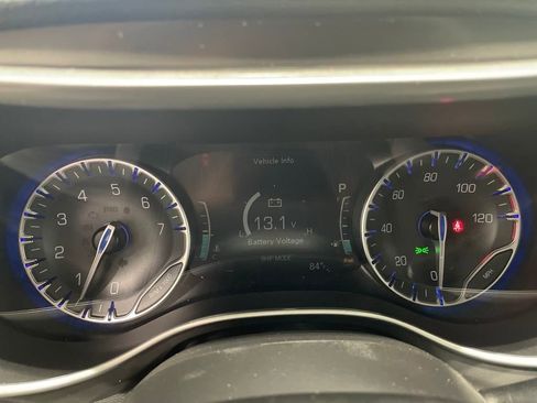 New 2025 Chrysler Pacifica Select image 19