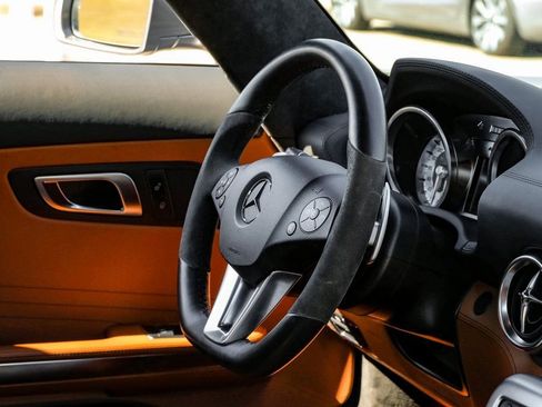 Used 2011 Mercedes-Benz SLS AMG Coupe image 18