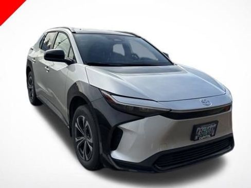 Used 2024 Toyota bZ4X XLE w/ Weather Package image 1