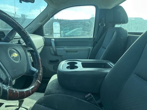 Used 2012 Chevrolet Silverado 2500 W/T w/ Snow Plow Prep Package image 5