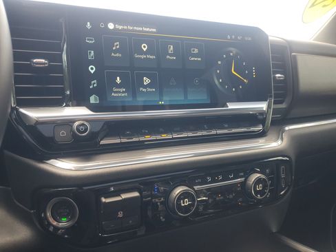 Used 2025 Chevrolet Silverado 1500 High Country w/ Technology Package image 24