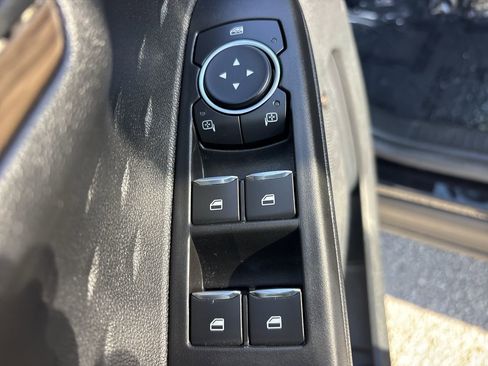 Certified 2020 Ford Escape Titanium image 18