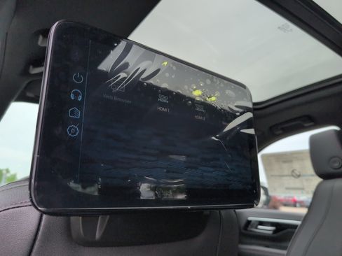 New 2026 Chevrolet Suburban RST image 35