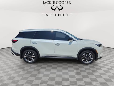 Certified 2023 INFINITI QX60 Luxe w/ Performance Audio Package AWD/4WD image 4