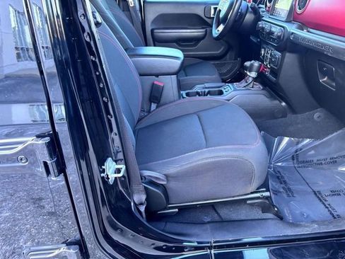 Used 2022 Jeep Wrangler Unlimited Rubicon w/ LED Lighting Group AWD/4WD image 29