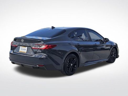 Used 2025 Toyota Camry SE FWD image 17