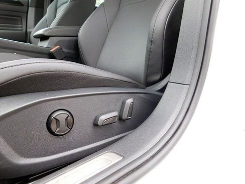 Used 2023 Volkswagen Arteon SE image 16