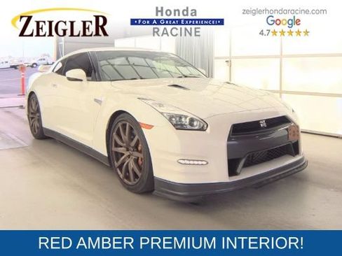 Used 2015 Nissan GT-R Premium AWD/4WD image 1
